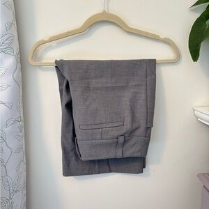 Apt. 9 Gray Capris Versatile and Stylish